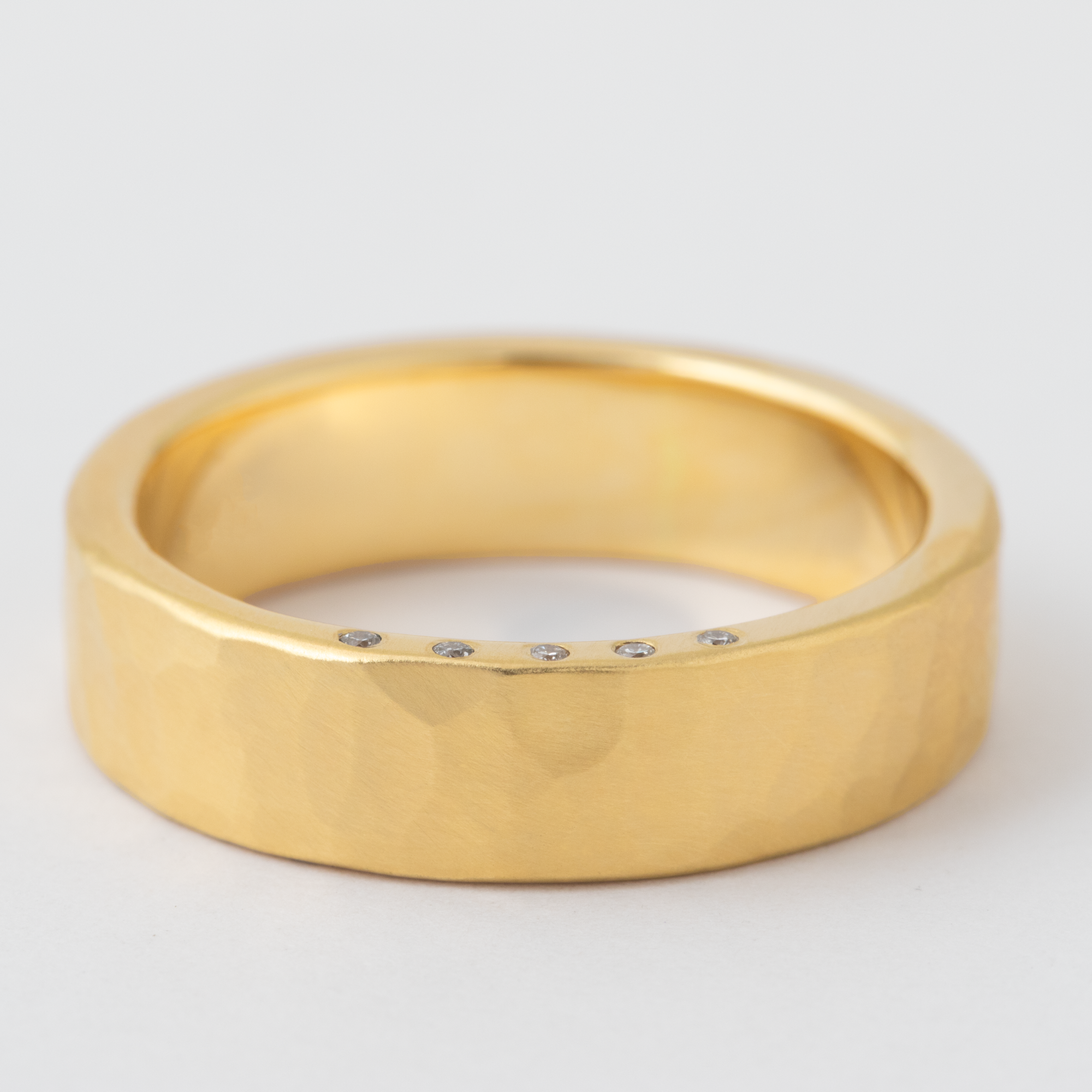 Diamond Edge 6mm Band - 18 Karat Yellow Gold