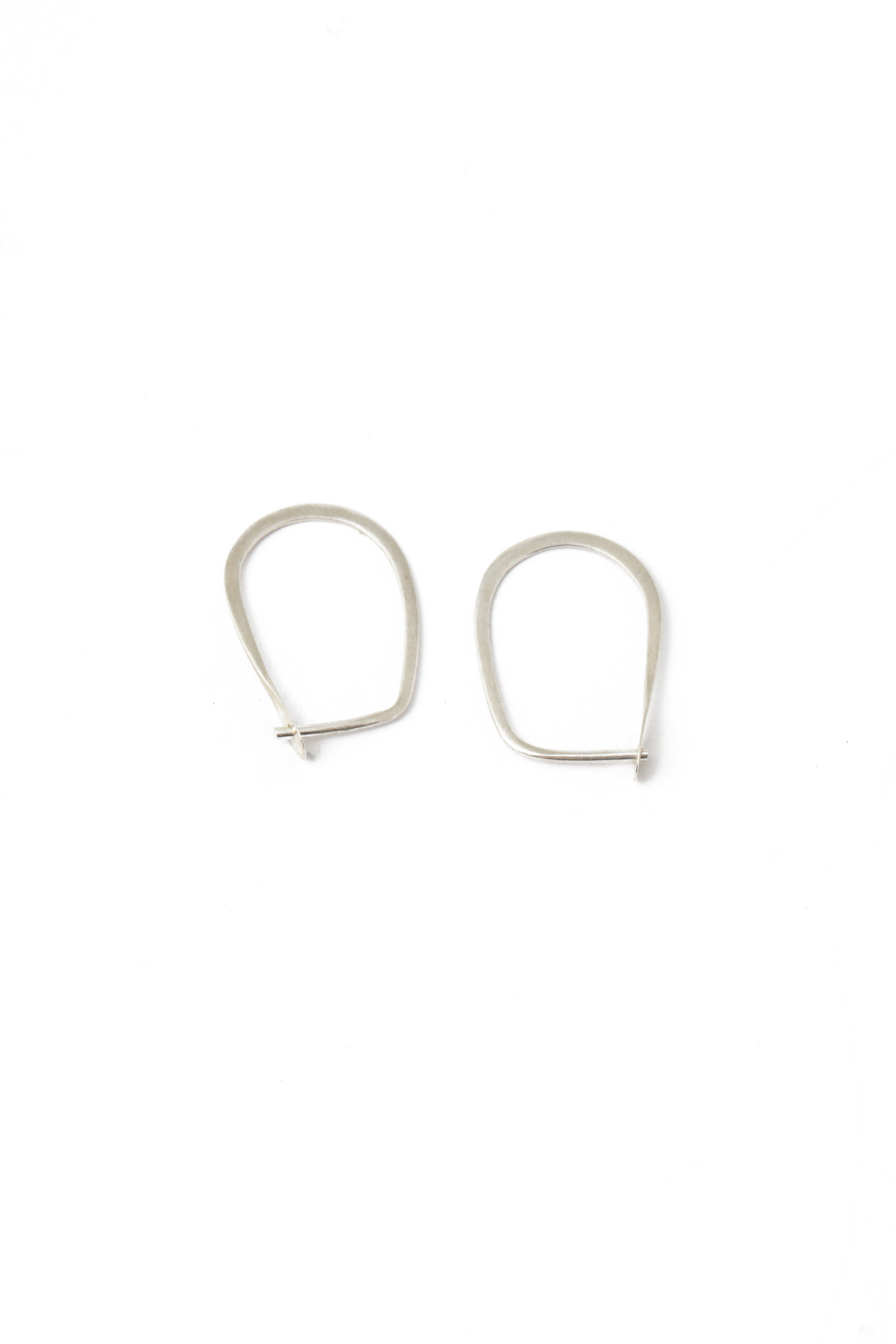 ★MELISSA JOY MANNING★tear drop hoop★ 1/2 Inch Teardrop Hoops – Melissa Joy Manning Inc.