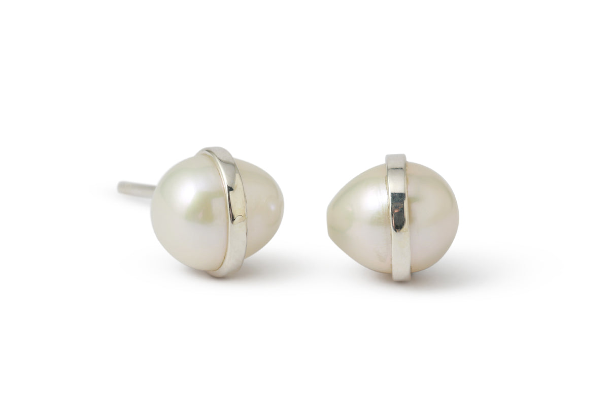 Bezel Wrapped Pearl Stud Earrings silver Earrings LE2797-3