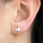 Bezel Wrapped Pearl Stud Earrings Earrings LE2797_a99f84f0-1940-40b0-a3f4-4e91e54bade6