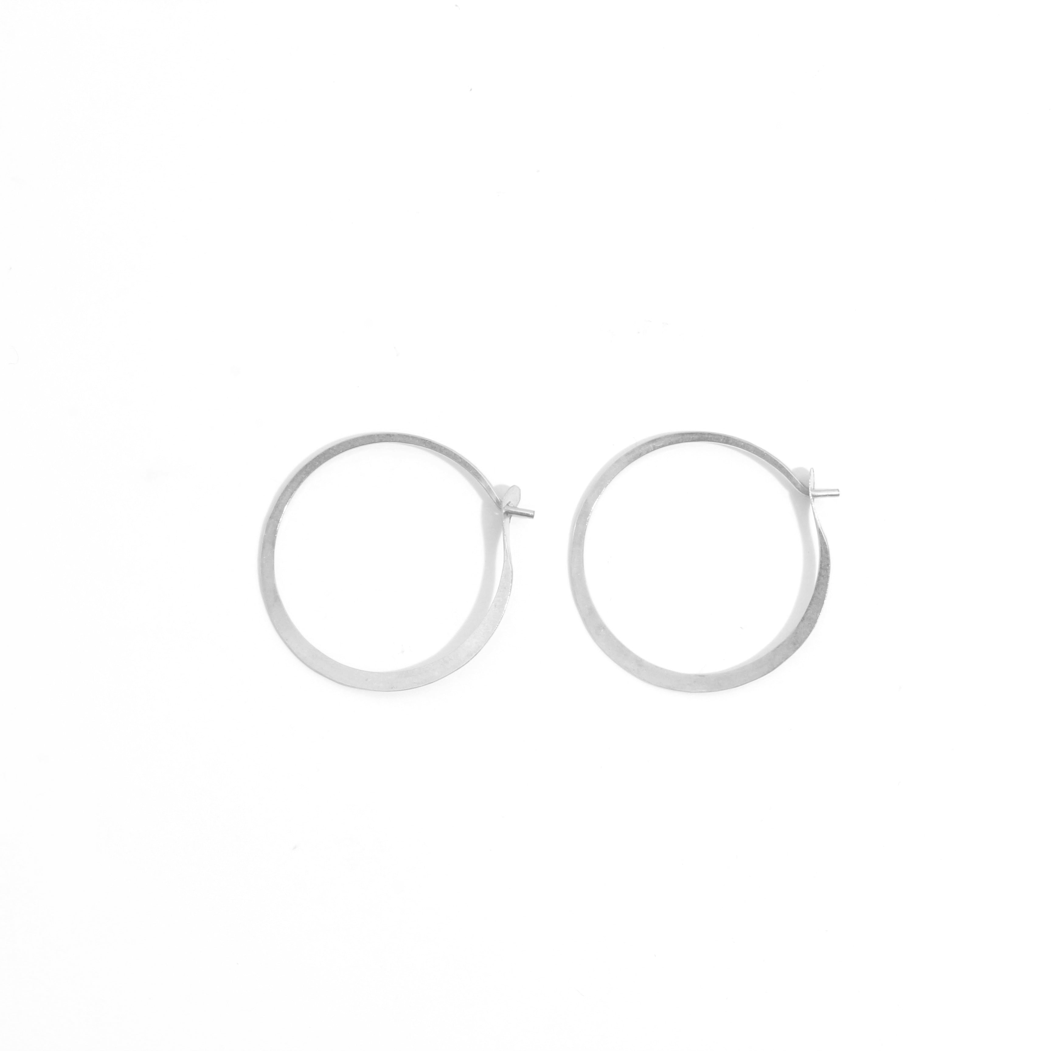 7/8 Inch Round Hoops silver Earrings LHS