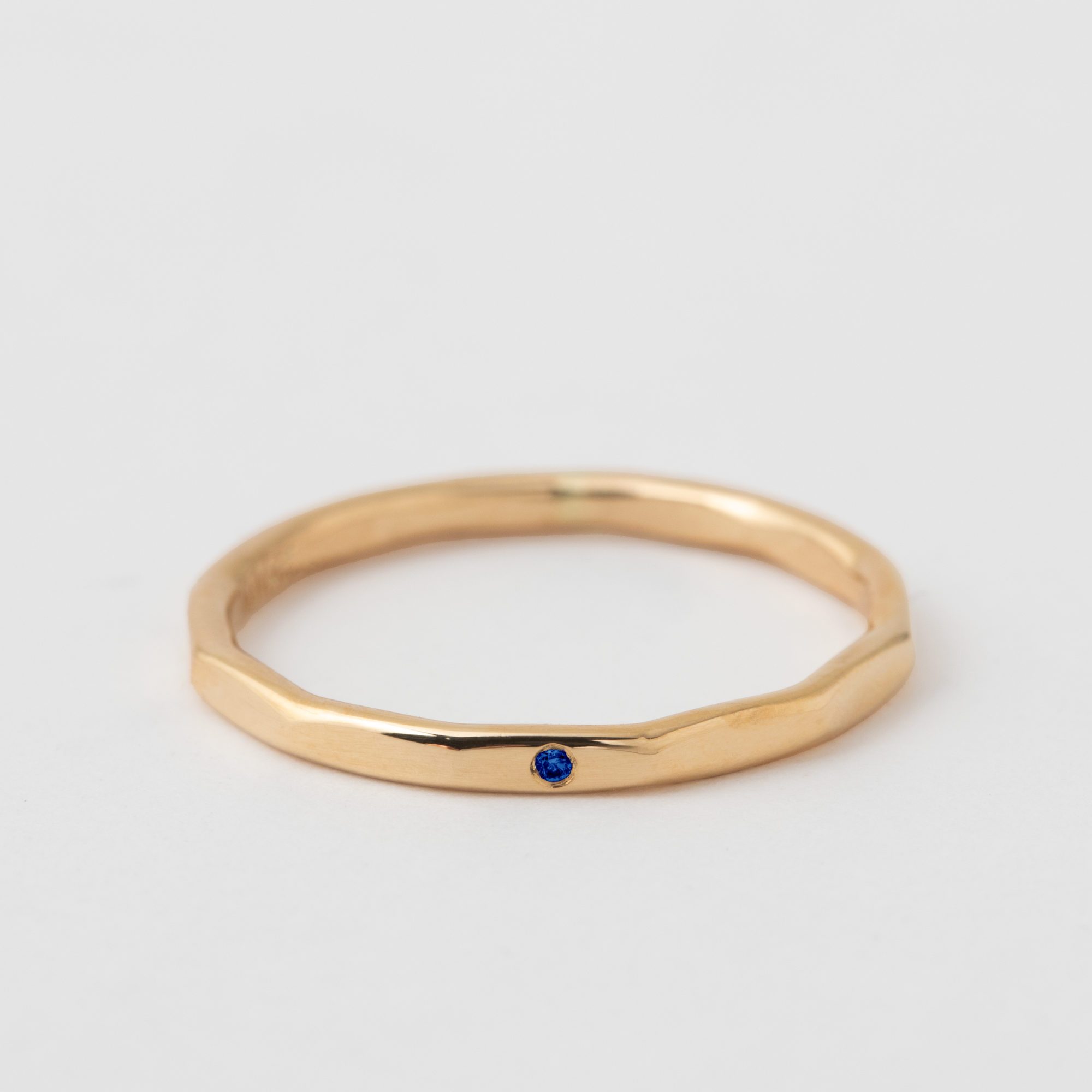 Single Flush Set Blue Sapphire Band - 14k Yellow Gold HIDDEN R1070GBS