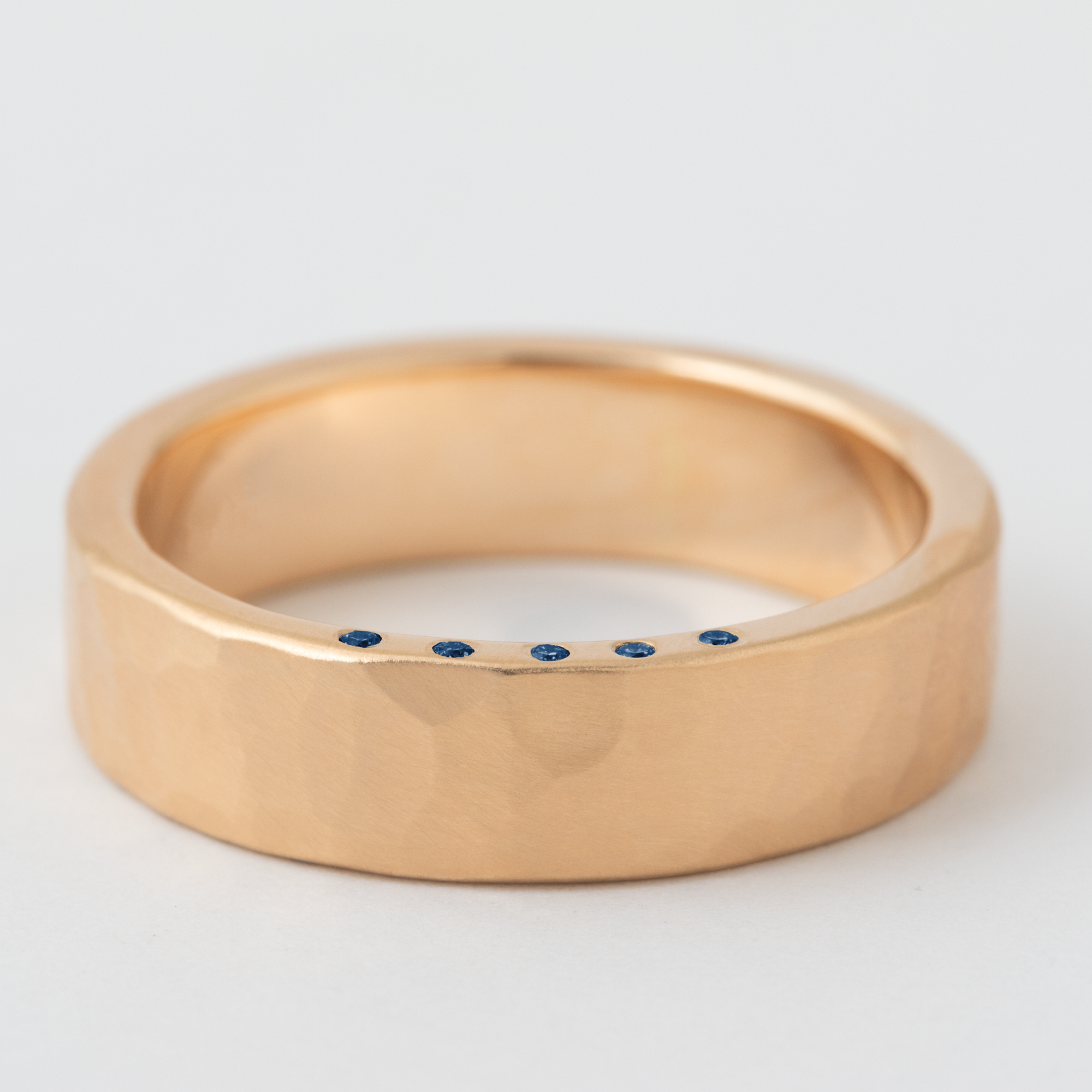 6mm Thick Sapphire Edge Band - 18k Rose Gold HIDDEN R1080PG-18BS