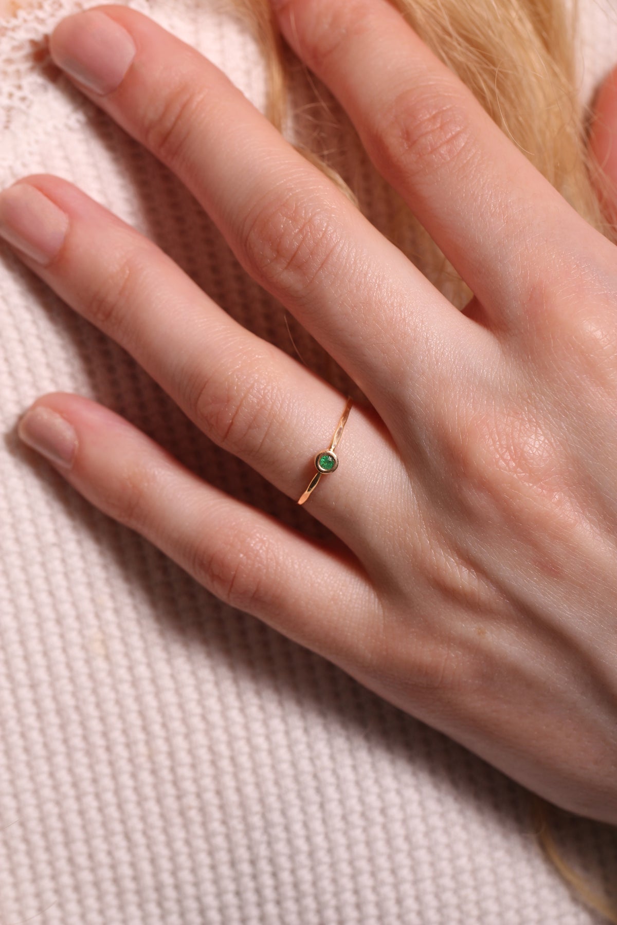 Solo Emerald Ring Stock Ring R1138GEM-OM
