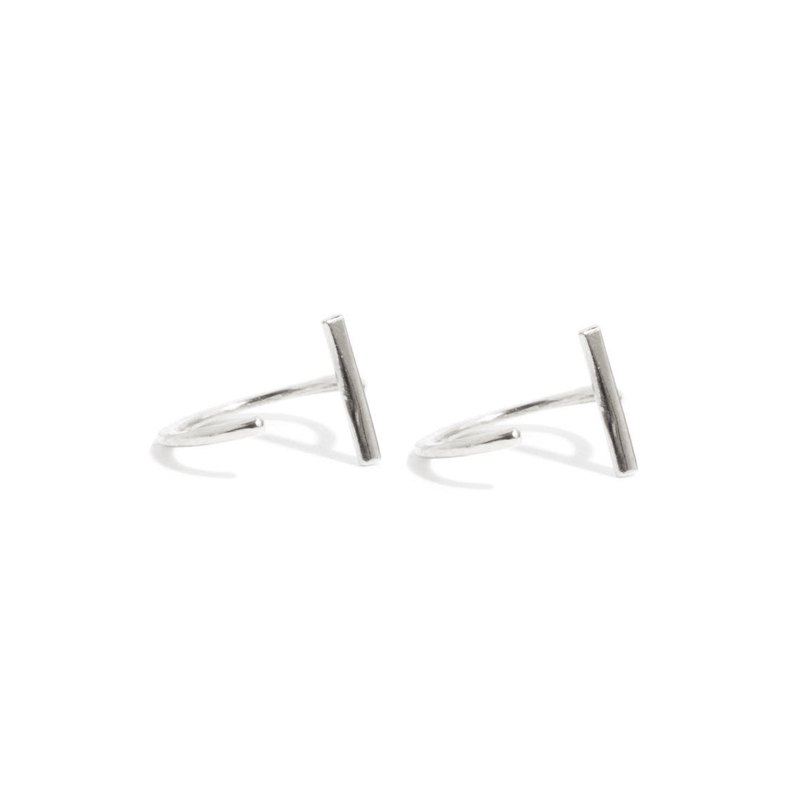 Bar Hug Earrings Silver EARRINGS e2424