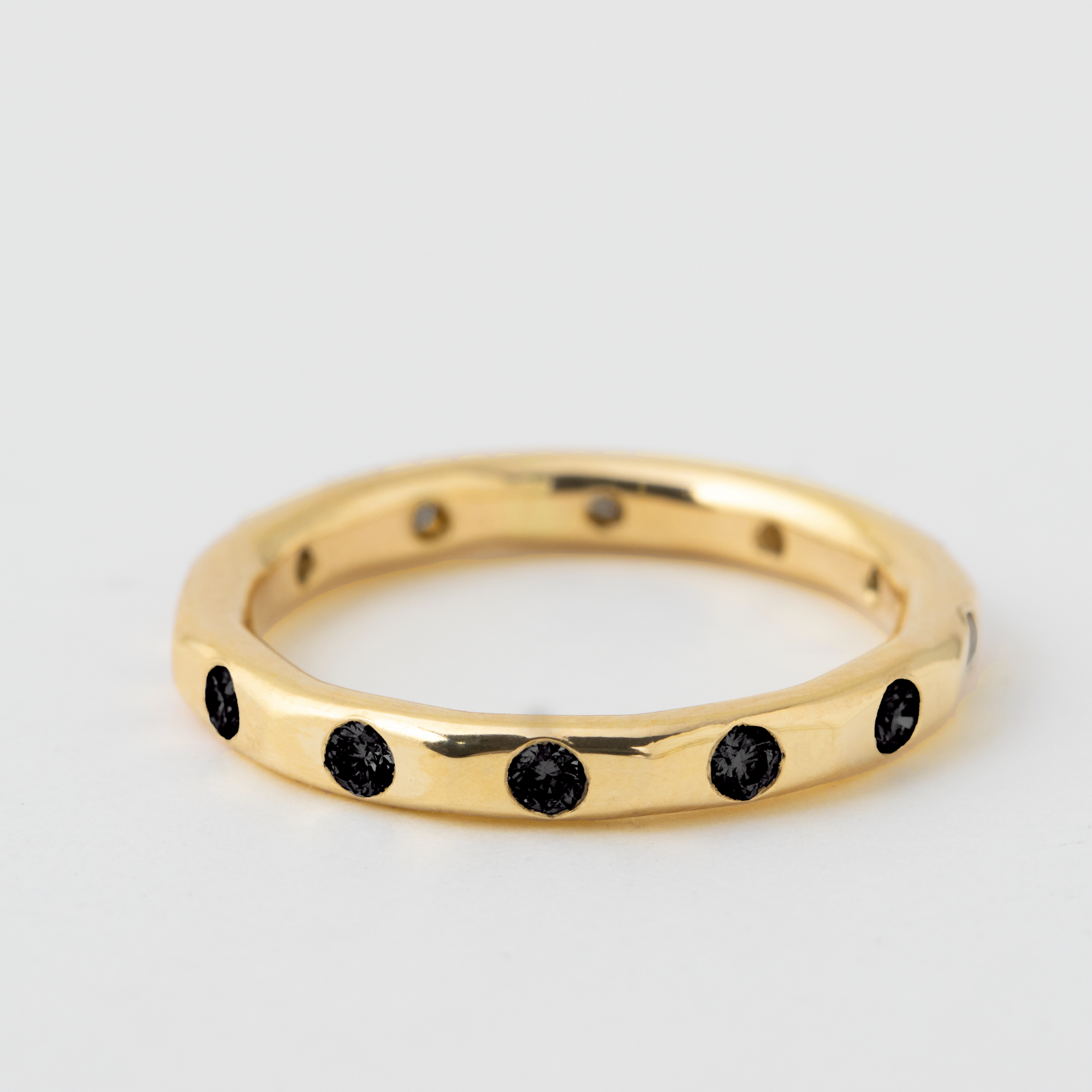 2mm Black Diamond Band - 18k Yellow Gold Default Title HIDDEN e96dcafa06fc3fe5997eebe4d0eb16d3b10cabb870a563f6d4bd897a7a4c6e99